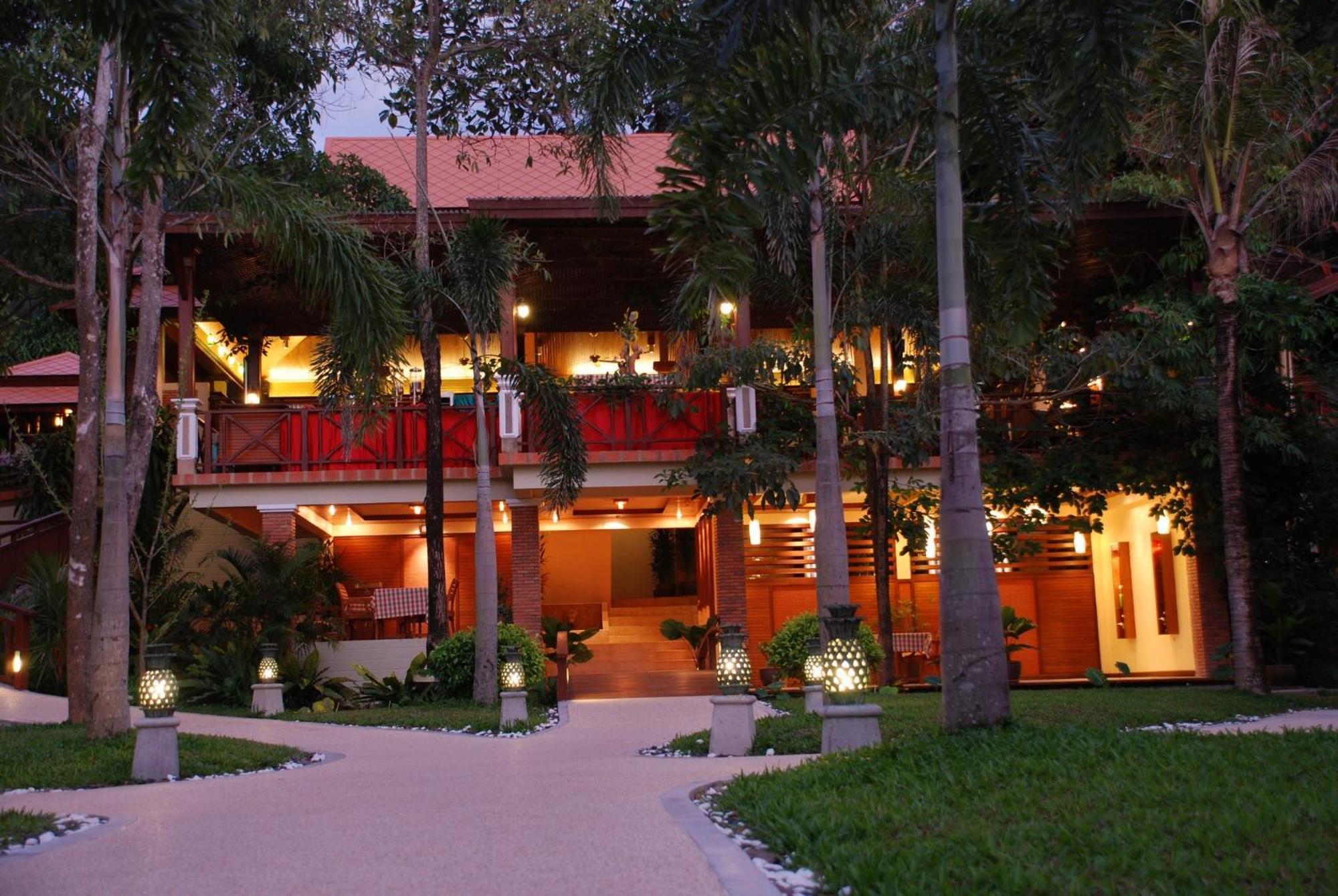 Khaolak Bayfront Resort Takuapa Exterior foto